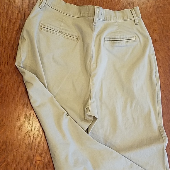 Lee relaxed fit khakis. - Picture 3 of 3